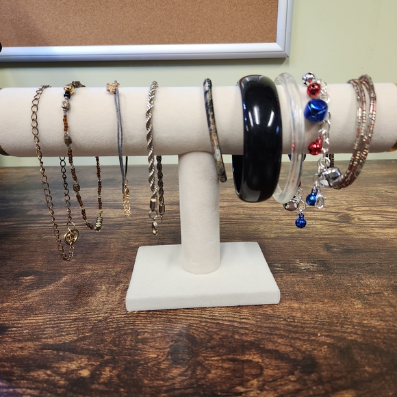 Assorted Funky Bracelet Lot of 9 - Picture 1 of 3